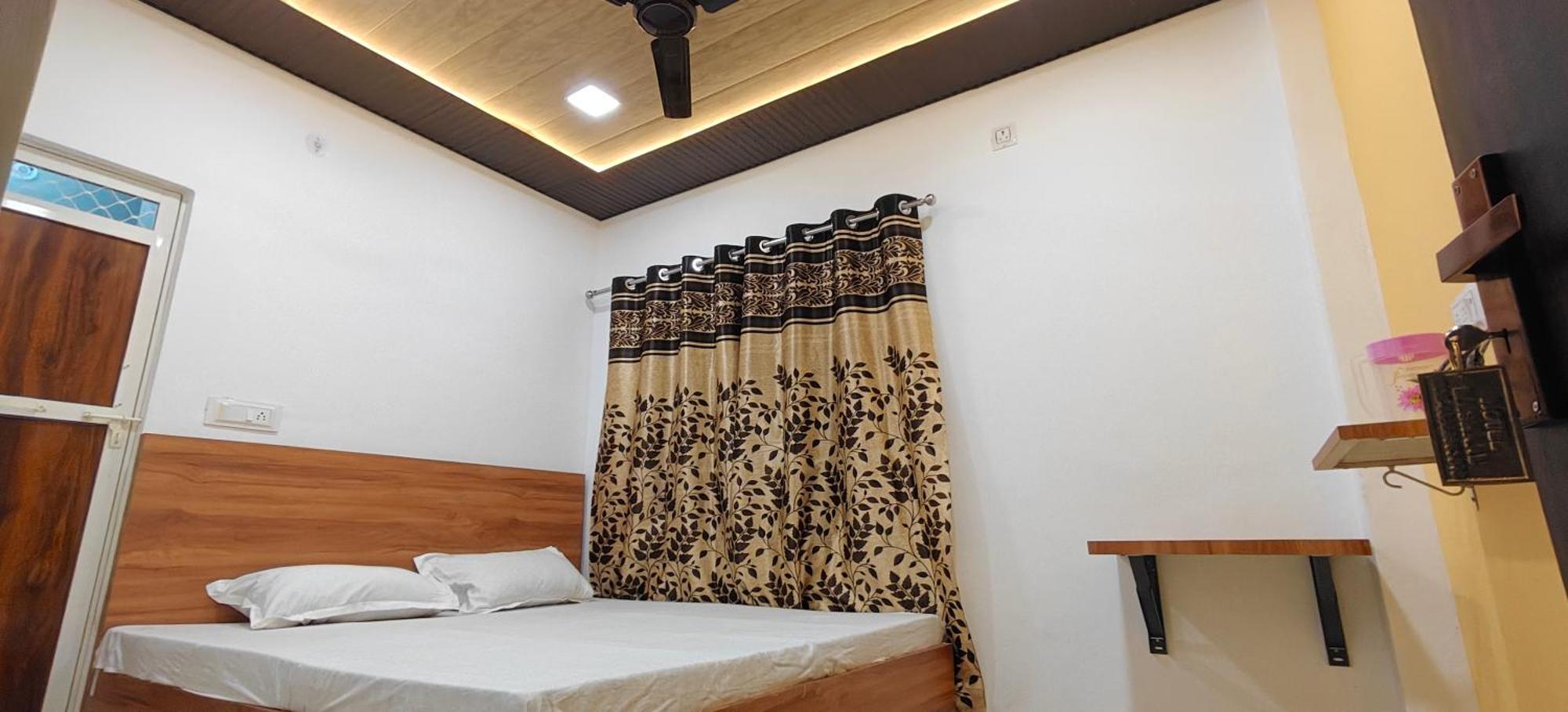 Hotel Mashaal- A Light Lit By Vidhata เจฮานซี ภายนอก รูปภาพ
